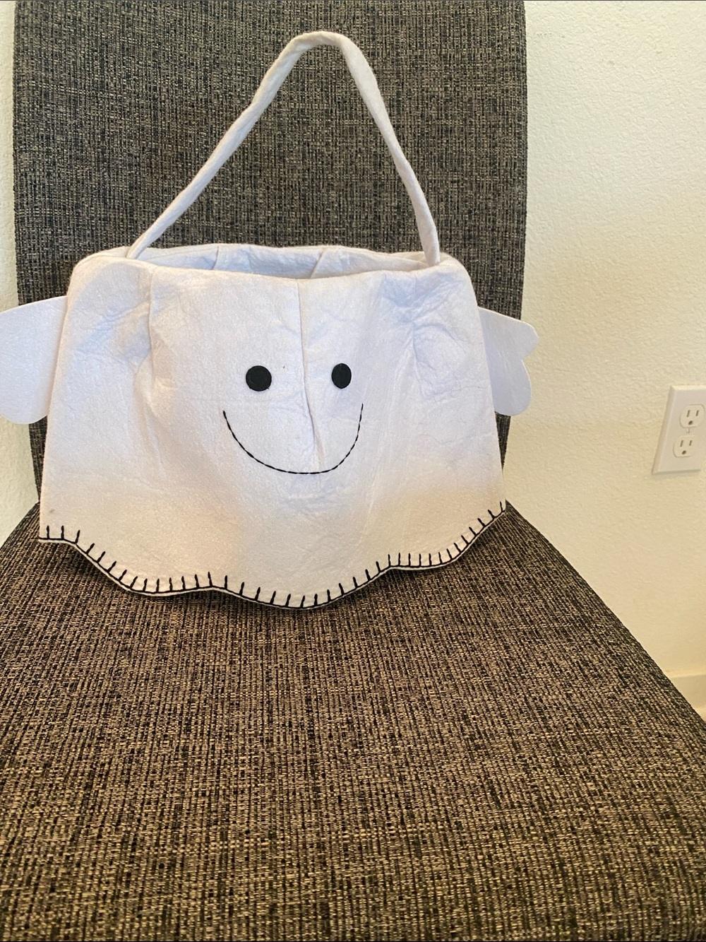 Pottery Barn Kids Smiling Ghost Trick-or-Treat Bag - Cute Halloween Accessory